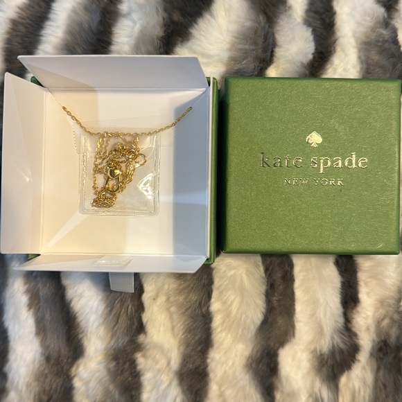 NWT Kate Spade Lucky Charm Gold Necklace In Box - Picture 5 of 6